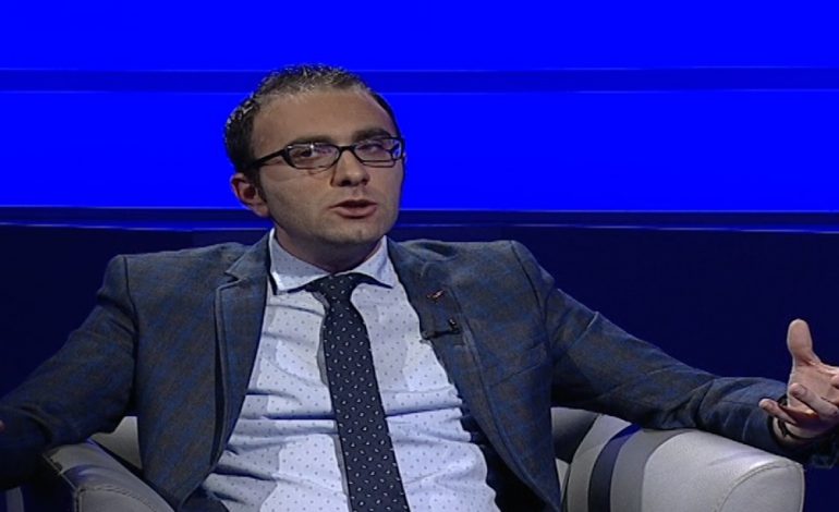 KË KA PROMOVUAR BASHA NË PD? Gazmend Bardhi: Unë jam një prej tyre, si ju dukem?! TCH dhe mediet na censurojnë