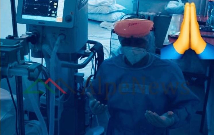 FOTOLAJM/ Infermieri i Infektivit LUTET brenda sallës: Për të gjithë të sëmurët…