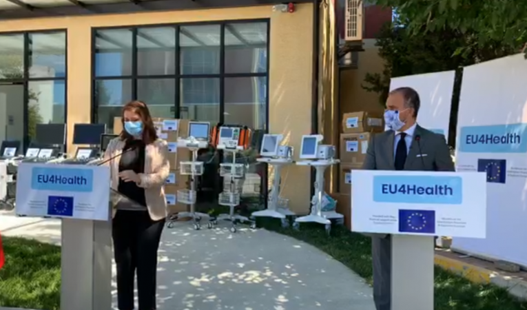 “NUK MUND TË BËHET POLITIKË ME VIRUSIN”/ Manastirliu: Të bëjmë c’ka kërkohet, të ndërgjegjësojnë njerëzit për të zbatuar masat e thjeshta