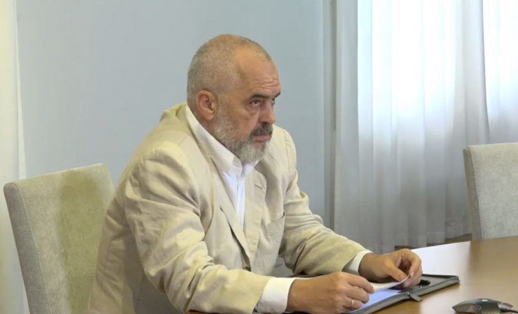 TËRMETI I 26 NËNTORIT/ Nis dhënia e granteve për meremetim vetjak të banesave në Vorë dhe Rrogozhinë, Rama: 11 bashki përfitojnë 80 milion USD