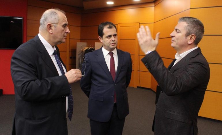 KËSHILLI POLITIK/ PD-LSI konfirmojnë pjesëmarrjen, nuk heqin dorë nga kushtet: Dy kriteret për të vazhduar punën…