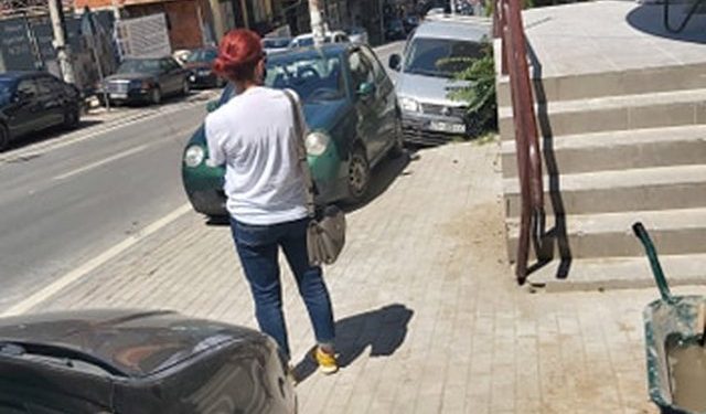 E PREKUR ME COVID-19/ Deputetja shqiptare thyen rregullin dhe del në rrugë