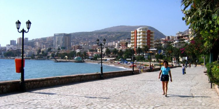 COVID-19/ Rast i ri POZITIV në Sarandë, 25-vjeçarja ishte kthyer nga Tirana