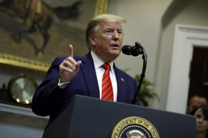 COVID-19/ Trump shtyn konventën republikane pas rritjes së numrit të të prekurve me