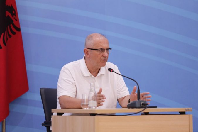 LISTAT E HAPURA/ Petrit Vasili është i “sigurt”: Ne jemi që tani fitues de fakto