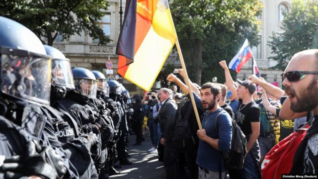 KORONAVIRUSI/ Policia e Berlinit shpërndan protestën kundër kufizimeve të lidhura me pandeminë