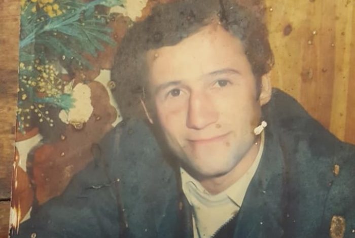 “KUR ISHA I RI E ME KAÇURRELA FËMRAT PININ UISKI”/ Deputeti Kostaq Papa hap “arkivat”: Ja si dukesha me flokë (FOTO)