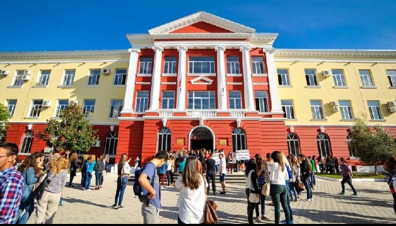 HAPJA E SHKOLLAVE/ Viti i ri akademik për universitetet nis në nëntor