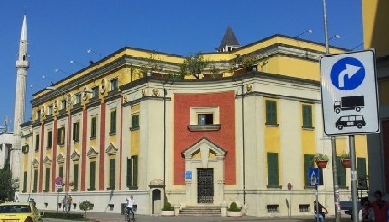 JE I APASIONUAR PAS TEKNOLOGJISË? Apliko në nismën më të re të Bashkisë Tiranë, ku mund të krijosh dhe të fitosh