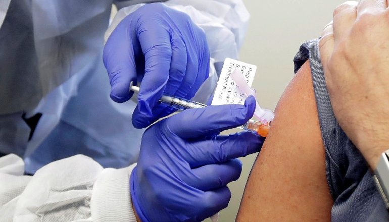 KORONAVIRUSI/ Vaksina brenda vitit, BE do të blejë një miliard e gjysmë doza