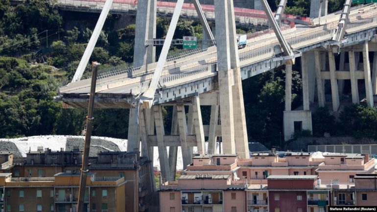 SHKAKTOI DHJETRA VIKTIMA/ Inaugurohet ura e re në Gjenova të Italisë dy vite pas rrëzimit