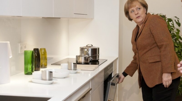 JETA E THJESHTË E GRUAS MË TË PUSHTETSHME NË PLANET/ Merkel jeton në një apartament me qira