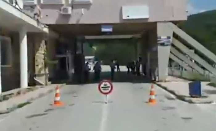 BLLOKOHET AKSI BILISHT-KAPSHTICË/ Policia nuk lejon asnjë të kalojë, postbllok edhe në Jorgucat