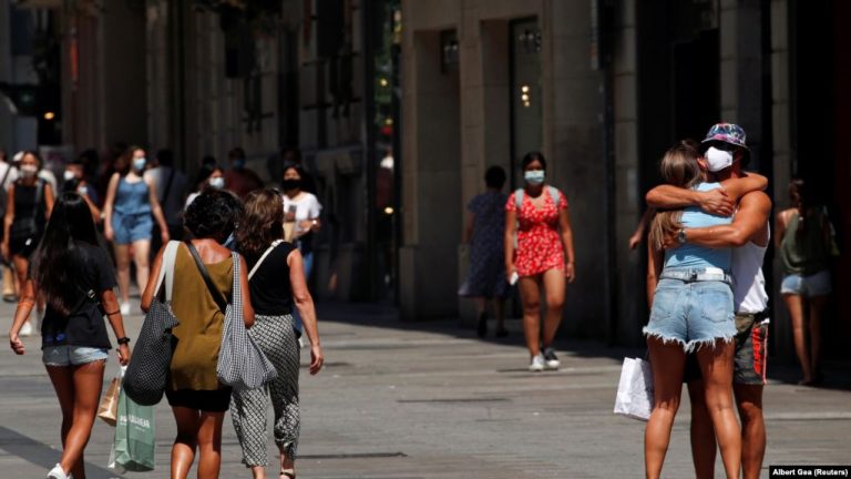 EUROPA RREGJISTRON RRITJE TË RASTEVE TË REJA ME COVID-19/ OBSH: Pandemia mund të vihet në kontroll për 2 vite