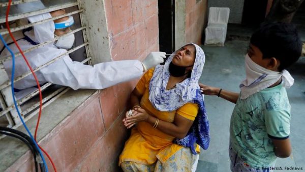 INDIA RAPORTON NUMËR REKORD INFEKTIMESH/ 70 mijë raste të reja me koronavirus dhe 942 vdekje