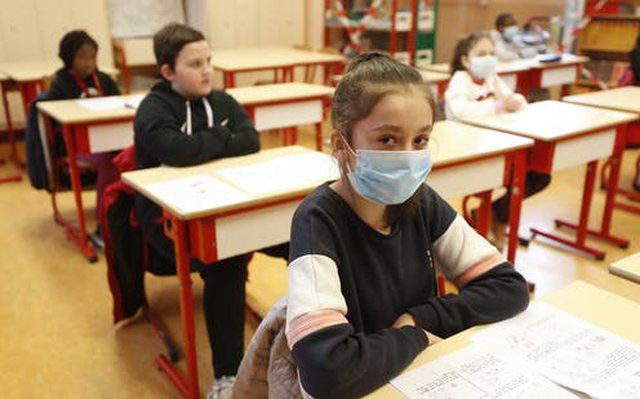 STUDIMI/ Fëmijët përhapës të heshtur të koronavirusit, kanë ngarkesë virale më të lartë se të rriturit