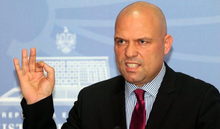 LEGALIZIMI I KANABISIT/ Ish ministri i LSI: Gojët e liga thonë se po mbyllet me shpejtësi projektligji