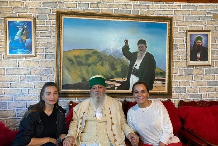 DORË PËR DORE ME BABA MONDIN DHE ELONA GURIN/ Kryemadhi: COVID-i mundet me oksigjen…