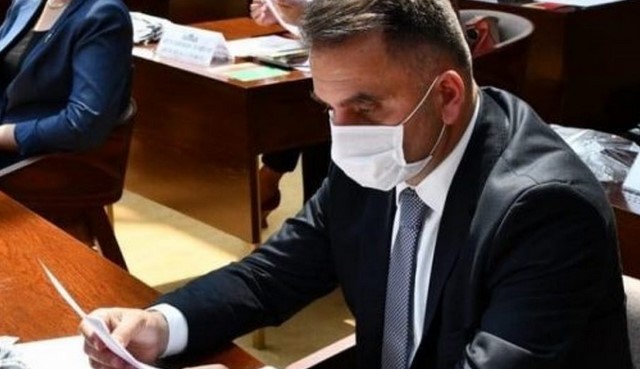 MAQEDONIA E VERIUT/ Deputeti shqiptar jep dorëheqjen pas përplasjeve me kreun e partisë