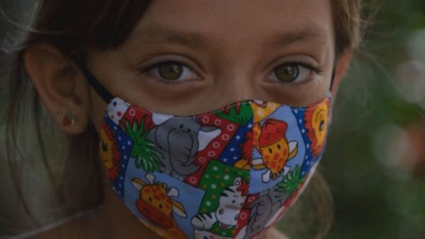 COVID-19/ OBSH: Fëmijët nën 5 vjeç s’kanë nevojë për maskë, adoleshentët më të rrezikuar