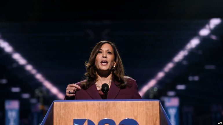 SHBA/ Kamala Harris pranon emërimin historik si kandidate për nënpresidente