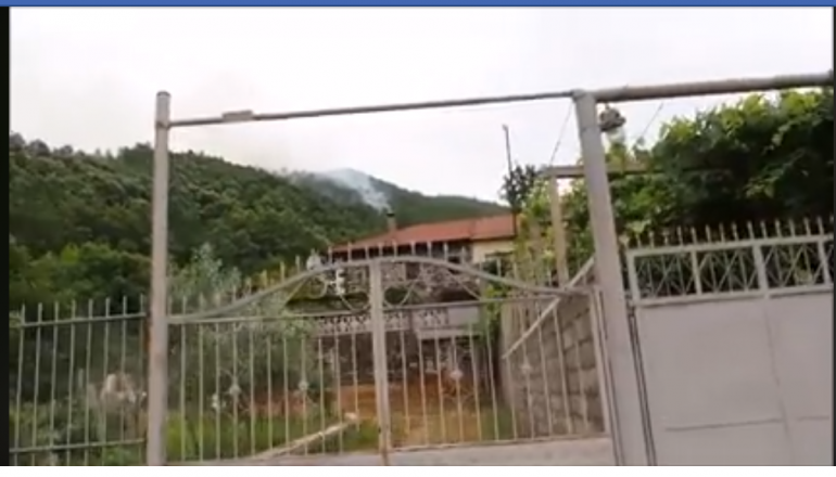 FLAKËT NË SHQIPËRI/ Një vatër e re zjarri rrezikon banesat e Rrethit të Epër në Lezhë (VIDEO)