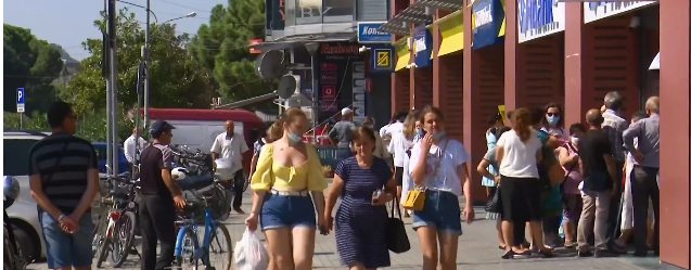 “KA ARDHË NJË MOMENT QË JEMI LODH…”/ Shkodër, a po shpërfillen masat mbrojtëse nga pandemia?