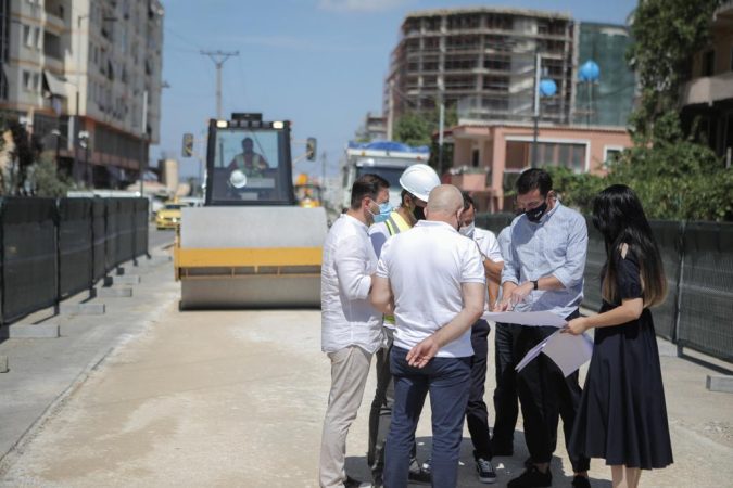 NIS PUNA PËR REHABILITIMIN E RRUGËS NË KASHAR/ Veliaj: Morëm një lagje të falimentuar, sot do të jetë një nga zonat më tërheqëse