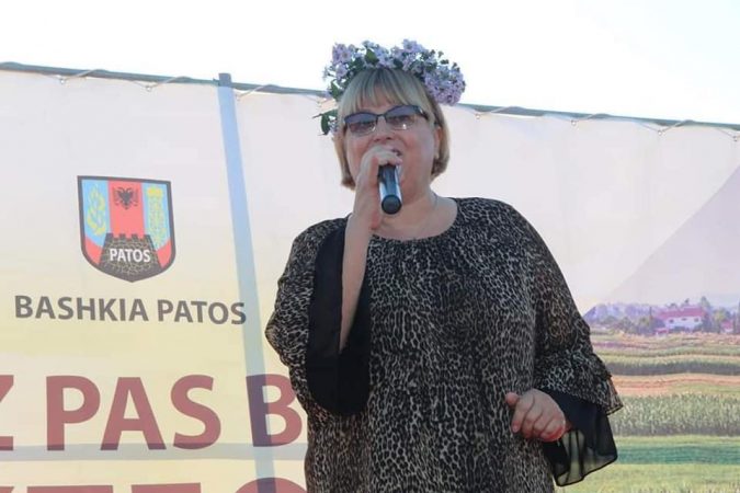 HUMBI BETEJËN ME COVID-19/ Mesazhi prekës i shkollës për vdekjen e këngëtares fierake: Në mënyrën më të pazakontë, iku një njeri jo i zakontë