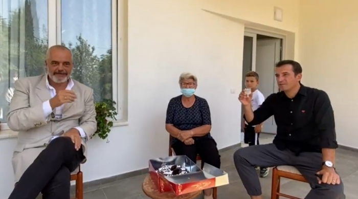 VENDOS HUDHRAT TEK SHTËPIA E RE NË PETRELË/ Rama batuta me Veliajn: Çunat janë të mirë…