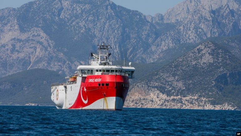 TJETËR PËRPLASJE ME GREQINË NË HORIZONT? Turqia dërgon anije eksplorimi në një zonë të debatueshme në Mesdheun Lindor