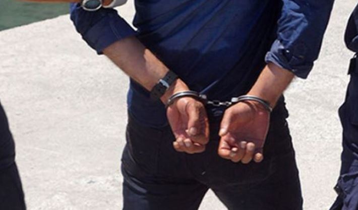 NDODH EDHE KJO/ Shqiptari hyn në parcelën e grekut dhe vjedh 500 kg…