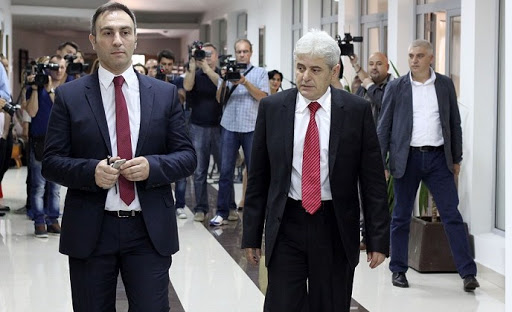 DORËHEQJA E ALI AHMETIT? Artan Grubi: Asgjë e vërtetë, është i pazëvendësueshëm