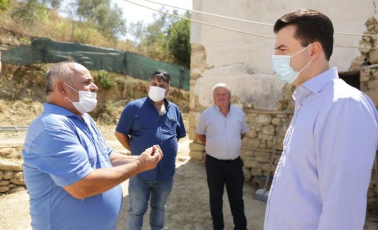 “ASNJË NDIHMË NGA SHTETI”/ Bashki Durrës rrëzon mashtrimin e Bashës me familjen e prekur nga tërmeti: Veç bonusit të qerasë, do t’i rindërtojmë edhe shtëpinë