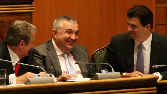 12 MILJET QË KËRKON GREQIA/ Balla i kujton marrëveshjen e 2009-ës Berishës, Bashës e Metës: PS ishte kundër paktit