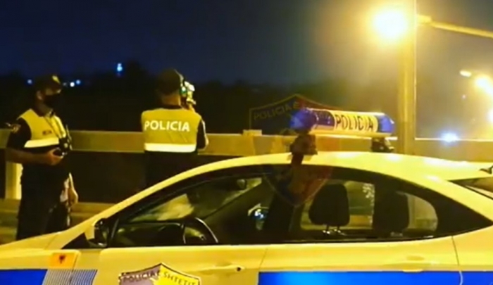 POLICIA ME DORË TË HEKURT PAS MESNATE TE TEG-U/ Ndëshkon 813 shoferë, 3 prej tyre arrestohen