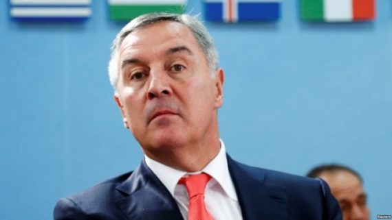 ZGJEDHJET NË MALIN E ZI/ Numërimi po përfundon, Gjukanoviç ka marrë më shumë vota. Për të siguruar shumicën, duhet të…