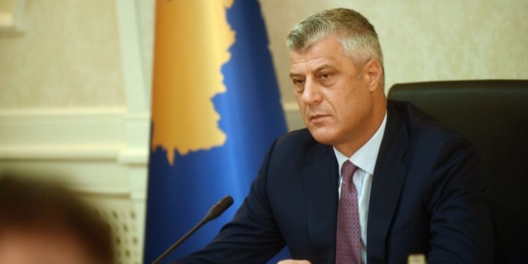 “POLITIKA NUK DUHET TË NDËRHYJË NË…”/ Thaçi kërkon shtyrjen e mandatit për Dhomën e Specializuar