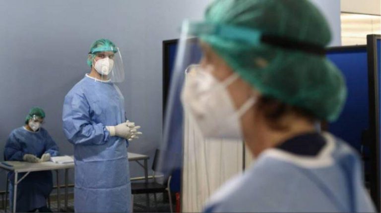 RASTI I PARË NË SHBA/ Një 25-vjeçar riinfektohet me COVID-19, ekspertët: Janë dy lloje të ndryshme koronavirusi