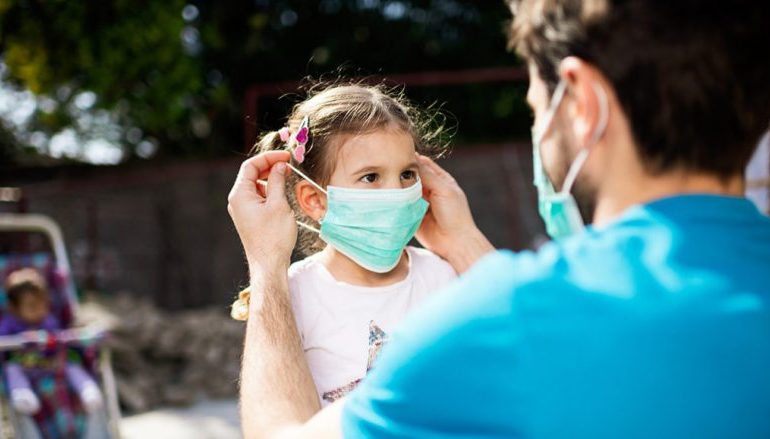 COVID-19/ Si dhe kur duhen përdorur maskat nga nxënësit? Ja çfarë thotë OBSH dhe UNICEF