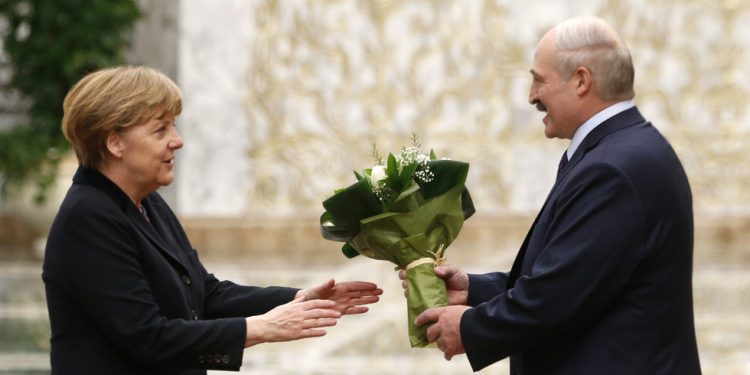 BJELLORUSI/ “Zgjedhjet as të lira e as të drejta”, dështojnë negociatat e Merkel me Lukashenkon