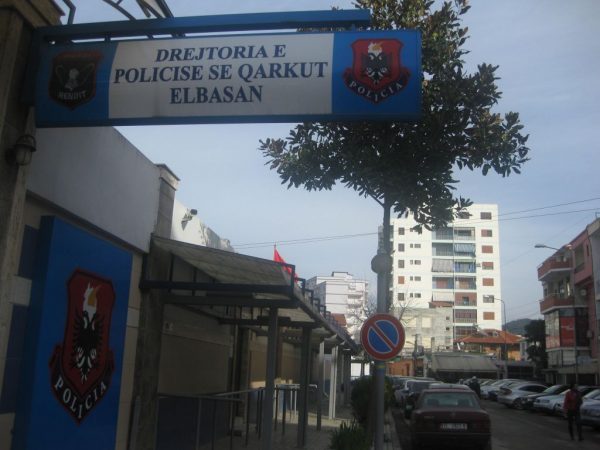 SHPËRTHIMI NË ELBASAN/ Policia: Në pjesën e jashtme të lokalit, dëme materiale