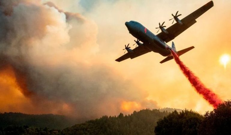 DIGJET KALIFORNIA/ Guvernatori kërkon ndihmë nga Australia dhe Kanadaja (FOTOT)