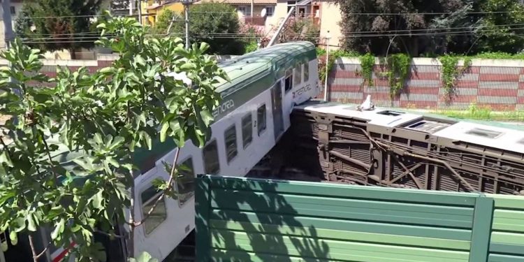 TRENI PA DREJTUES DEL NGA SHINAT/ Po transportonte… vetëm një pasagjer!