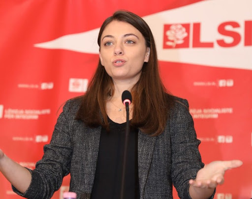 “S’NA PRET KOHA”/ Mehmetaj: Pse nuk dihet ende si do zhvillohet mësimi pas 14 shtatorit, do kthehemi në auditore?!