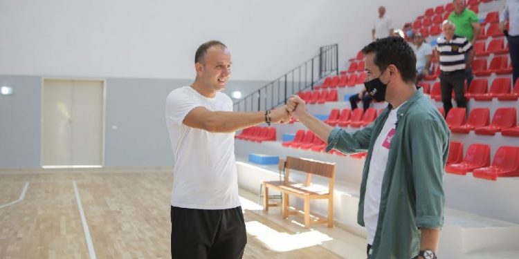 TJETËR SHPËRBLIM PËR KF TIRANËN/ Veliaj: Po kaluan Crvena Zvezdën e meritojnë, do ishte historike
