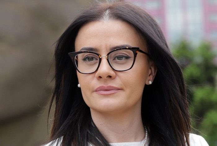 TAKIMI NË SHBA Ministrja Haradinaj: Kosova dialogon si shtet i pavarur, Serbia do ndihet e turpëruar në tavolinë