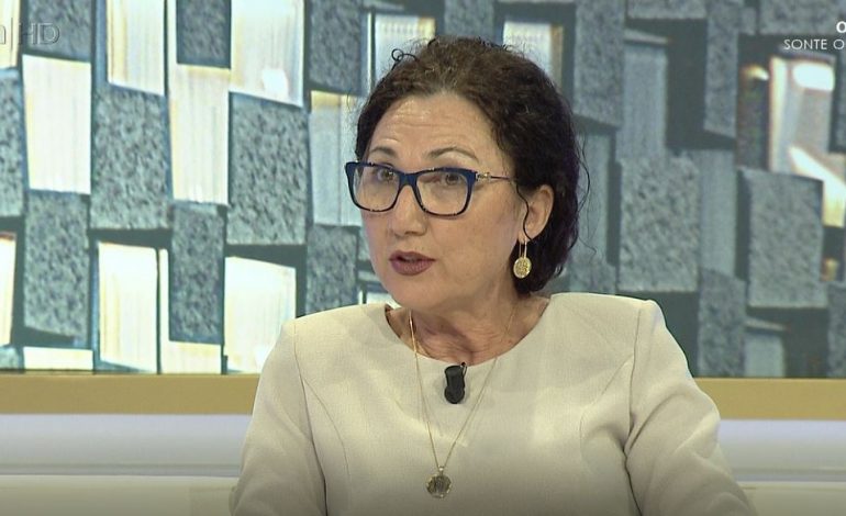 STRATEGJIA/ Zv/ministrja: Çfarë do të ndodhë nëse një nxënës infektohet me COVID-19