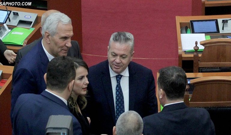 “PRAGU ELEKTORAL TË ULET ME 1 %”/ Zbardhet Drafti i Opozitës Parlamentare për Kodin Zgjedhor