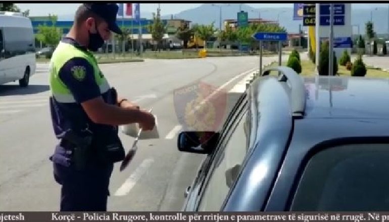 NË TIMON TË DEHUR E PA LEJE DREJTIMI/ Arrestohen 19 persona e vihen nën hetim 10 të tjerë në Korçë